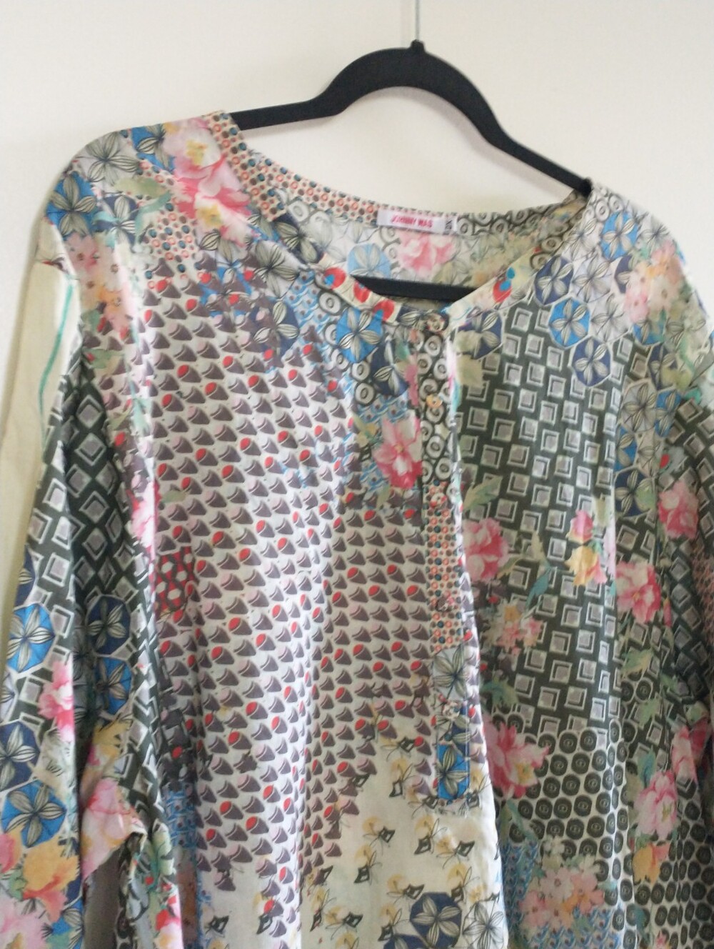 Johnny Was Multi-Color Floral & Geometric Patchwork Henley Tunic 2X - Picture 3 of 10